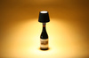 Tischlampe zum Aufstecken auf eine Flasche | HJA47-SCHWARZ | LED-Tischlampe mit eingebautem Akku