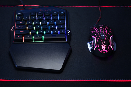 Gaming-Set mit RGB-LED-Beleuchtung, Einhand-Tastatur und Maus, Keypad | TF900