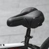 Fahrradsattel | belüftete, stoßdämpfende Konstruktion, Reflektoren | schwarz | JC-011-BLACK