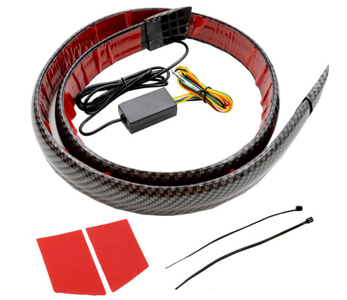 Drittes Bremslicht unter dem Spoiler, am Heck des Autos | LED | Länge 120 cm | Carbonimitat, selbstklebendes Klebeband