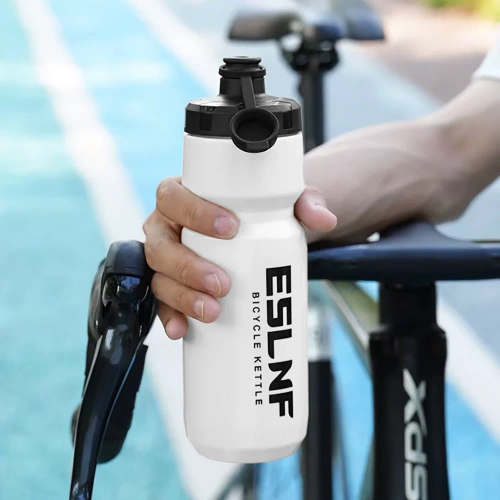 Fahrradflasche 720 ml | Leichte Sportflasche mit Ausgießer | YLB-720ML