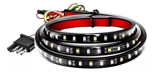Dritte Bremsleuchte unter dem Spoiler, am Heck des Fahrzeugs | LED | 150 cm