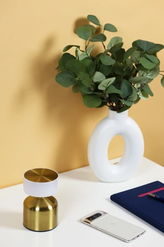 Tischlampe mit eingebautem Akku | Nachtlicht mit drei Leuchtfarben | Stimmungsvolle Lampe für Hotel, Restaurant | HJA44-GOLD