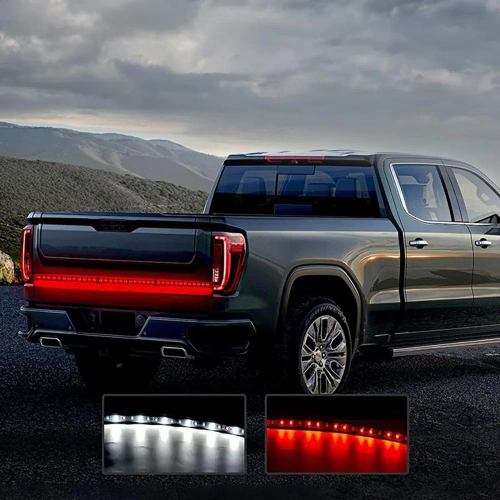 Dritte Bremsleuchte unter dem Spoiler, am Heck des Fahrzeugs | LED | 150 cm
