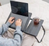 Klappbarer Laptop-Tisch mit Neigungsverstellung | Funktionstisch mit zusätzlicher Ablagefläche | Mobile Bettablage | LFD-5532-BK