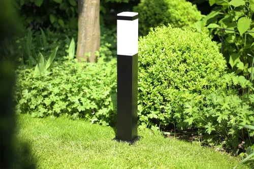 Gartenstandlampe, quadratischer Pfosten für E27-Glühbirne | 230V Stromversorgung, Edelstahl | Mattschwarz, 65cm | LLF-65CM