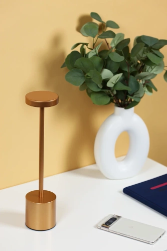 Tischlampe mit eingebautem Akku | Nachtlicht mit drei Leuchtfarben | HJA21-COPPER