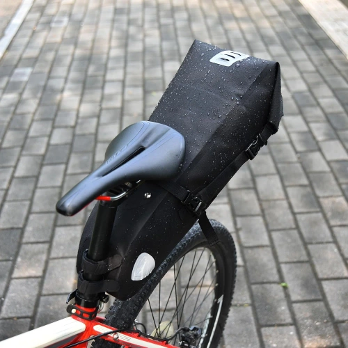 Fahrradtasche wasserdicht | 10 l | Bikepacking-Satteltasche mit Reflektoren | unter dem Sattel | BCB-004