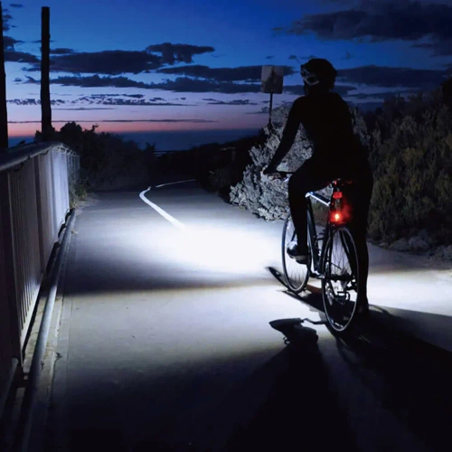 Fahrradlicht und Stirnlampe 2in1 LED COB 800lm | Wasserdichtes USB wiederaufladbares Licht | BBL-513