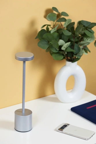 Tischlampe mit integriertem Akku | Nachtlicht mit drei Leuchtfarben | HJA21-SILVER