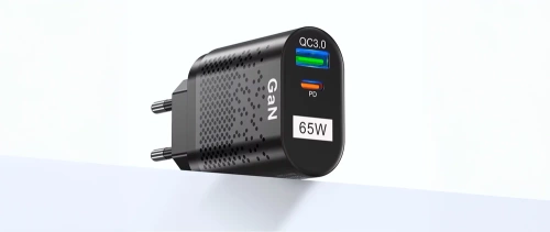 GAN | 65-W-Schnellladegerät mit USB- und PD 3.0-Anschlüssen (USB-C).
