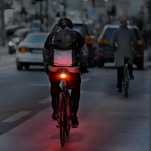 Intelligentes Fahrradrücklicht mit Alarm | 4-in-1 LED-Fahrradalarm | Bremslicht mit Hupe 110 dB | BBL-A6