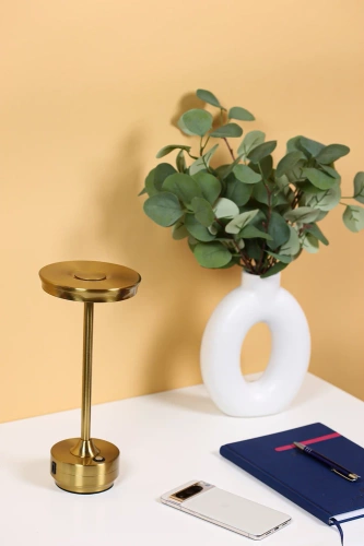 Tischlampe mit eingebautem Akku | Nachtlicht mit drei Leuchtfarben | Stimmungsvolle Lampe für Hotel, Restaurant | HJA30-GOLD