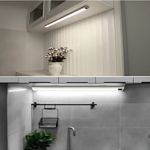 LED-Möbelleuchte mit Bewegungsmelder | kabelloses Nachtlicht mit Sensor | Unterbauleuchte 40 cm | HSL-S40CM-BLACK