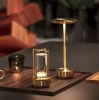 Camping-Tischlampe mit eingebautem 2000mAh Akku und Touchpanel | 3 Helligkeitsstufen, dimmbar | Gold | HJA27