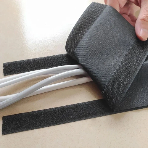 Klettband einseitig - Schlaufe | selbstklebend, 1 Meter | WCK-02-1M