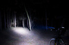 Vorderes Fahrradlicht | Eingebauter 120dB-Hupe | Fahrradcomputer-Funktion | 4 Beleuchtungsmodi, 300lm, 8 Stunden Betriebsdauer, 1500mAh | BL063