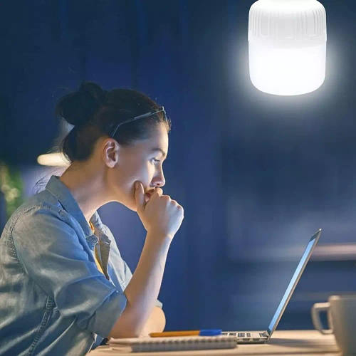 LED-Campinglampe | Leuchtmittel mit Haken und integriertem Akku | HWL-007