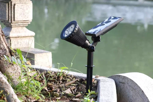 Solar-Gartenlampe LED mit Erdspieß | weiß, warmweißes Licht | Strahler SPOT | 250lm, 2200mAh, 4 LED | YNG-4LED