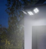 LED-Gartenleuchte solarbetrieben mit Bewegungs- und Dämmerungssensor IP65 | 3 verstellbare Paneele | 360 COB-LEDs | IR-Fernbedienung | LD-W786