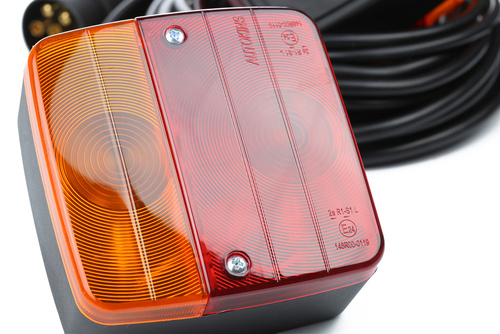 LED-Rückleuchten-Set für Anhänger, Auflieger, Landmaschinen | 12–24 V | 2 Stück | zum Anschluss an Fahrzeugkabelbaum | E24-Zulassung | JH101B