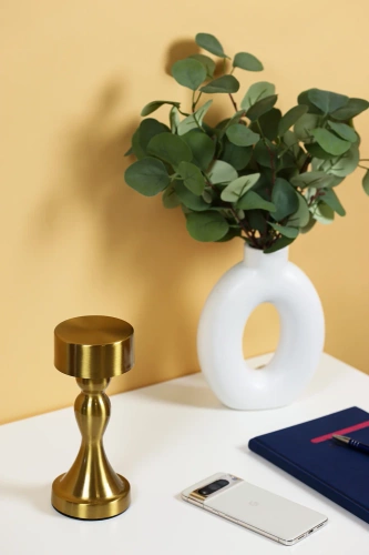 Tischlampe mit eingebautem Akku | Nachtlicht mit drei Leuchtfarben | Stimmungsvolle Lampe für Hotel, Restaurant | HJA10-A-GOLD