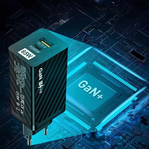 GaN | 65-W-Schnellladegerät mit USB- und USB-C PD 3.0-Anschlüssen 