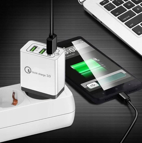 Schnellladegerät mit 3 USB-Anschlüssen | Quick Charge 3.0 | CA-001