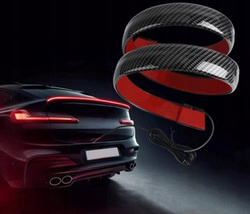 Drittes Bremslicht unter dem Spoiler, am Heck des Autos | LED | Länge 120 cm | Carbonimitat, selbstklebendes Klebeband
