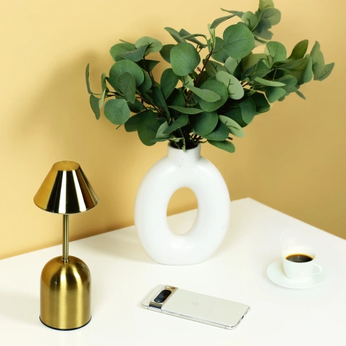 LED-Tischleuchte kabellos | integrierter Akku 2.000 mAh, stufenlos dimmbar, Farbtemperatur einstellbar | gold | YG-D020-Gold