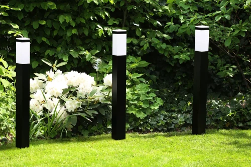 Stehlampe für den Garten, quadratischer Pfosten für E27 Glühbirne | 230V Stromversorgung, Edelstahl | Mattschwarz, 90cm | LLF-90CM